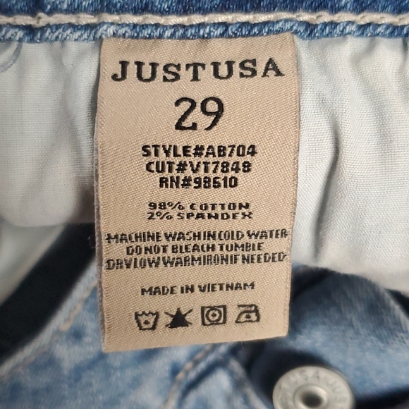 JUST USA DISTRESSED FRAYED DENIM JEAN SHORTS - Picture 5 of 8